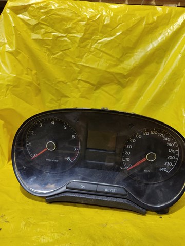 Щиток приладів (комбінація) 6RU920860B VAG