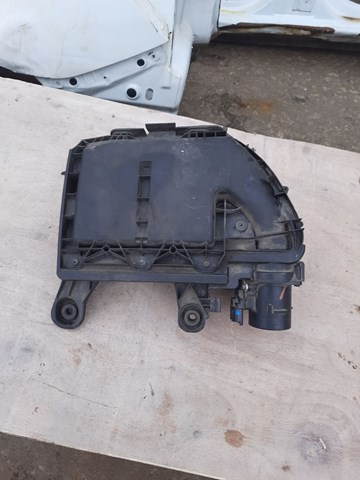 Коробка фільтра 9673061080 PEUGEOT