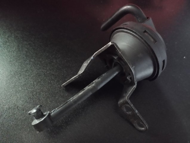 Клапан / актуатор приводу заслінки EGR 036129061A VAG