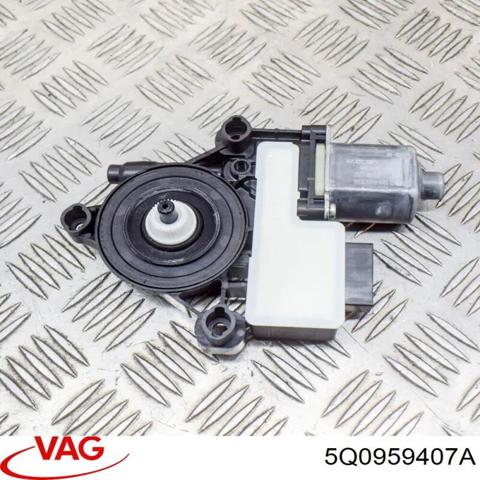 Мотор склопідйомника дверей задніх, правих 5Q0959407A VAG