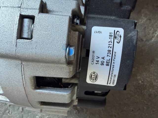 Генератор автомобільний 8EL738213181 HELLA