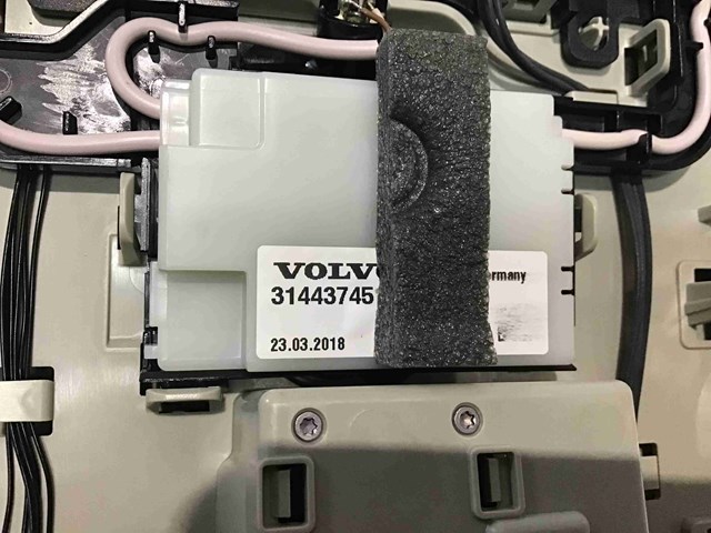 Лампочка освітлення салону 31479143 VOLVO