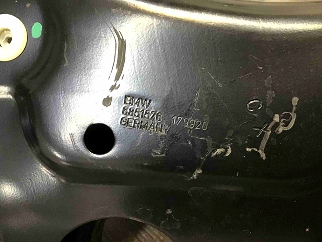Важіль/тяга задньої підвіски подовжній нижній, правий 33326851576 BMW
