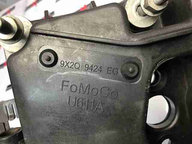 Кришка клапанна, ліва 9X2Q9424EG LAND ROVER