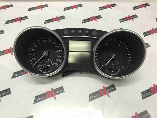 Панель приладів A1645408947 MERCEDES