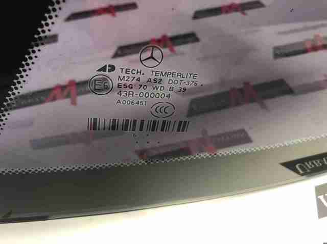 Скло багажника, ліве A1646700911 MERCEDES