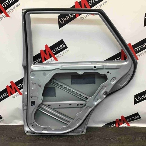 Двері пасажирські задні праві A1647300205 MERCEDES