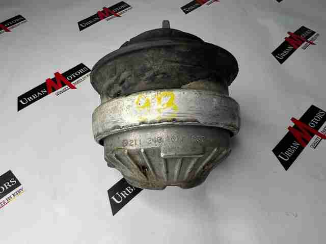 Ліва подушка двигуна A2112401617 MERCEDES