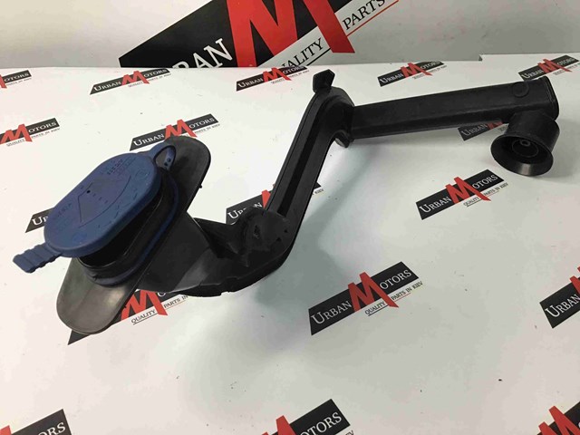 Горловина бачка омивача A2138600164 MERCEDES