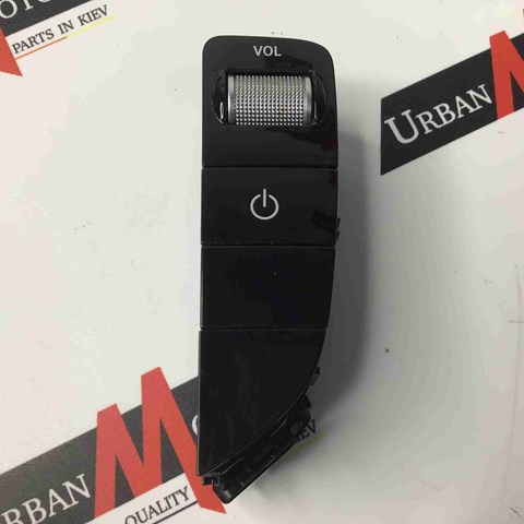 Блок кнопок центральної консолі A2139056603 MERCEDES