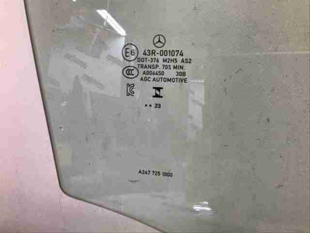Скло пасажирських дверей A2477251000 MERCEDES