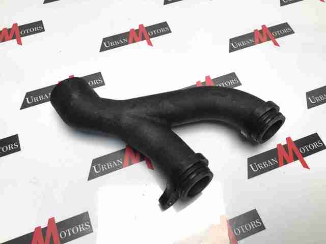 Патрубок системи охолодження AJ813865 JAGUAR