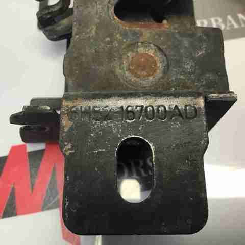 Замок кришки капота LR007600 LAND ROVER