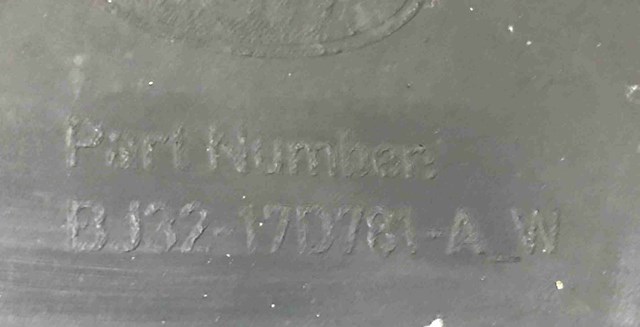 Буфер (бампер) задній LR034458 LAND ROVER
