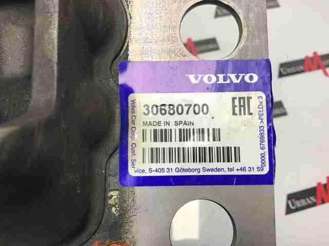 Ліва подушка двигуна 30680700 VOLVO