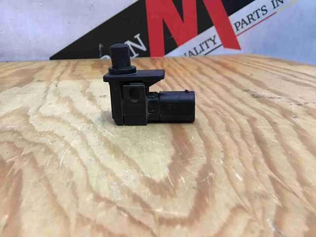 Перемикач керування люком 61319119052 LAND ROVER