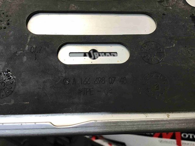 Надставка двері передньої A1666900075 MERCEDES