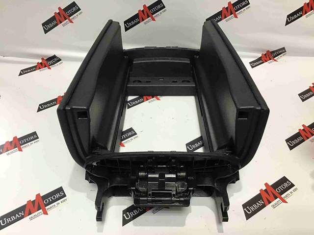 Кришка підлокітника A1676809200 MERCEDES