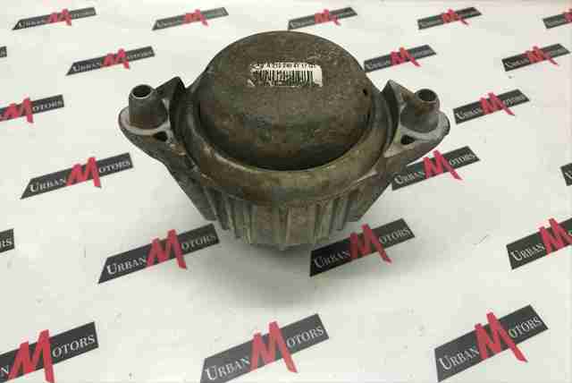 Ліва подушка двигуна A2122404117 MERCEDES