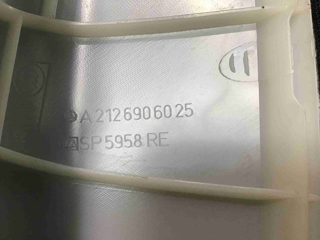 Обшивка стійки кузова внутрішня, передня права A21269060259G26 MERCEDES