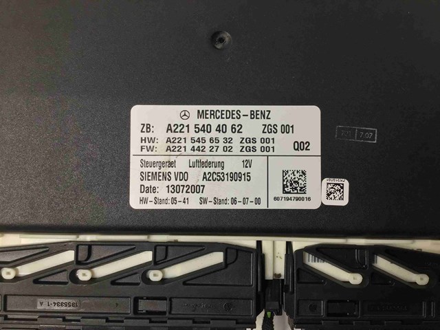 Блок керування пневмопідвіскою A2215404062 MERCEDES