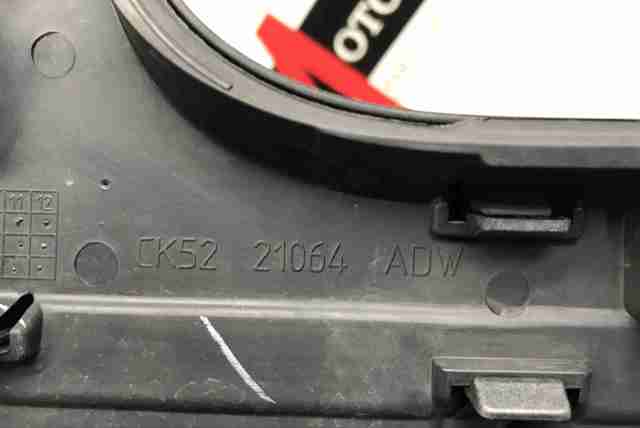 Молдинг передньої правої двері, нижній CK5221064AD8LML LAND ROVER