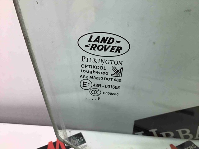 Скло двері передньої правої land rover discovery iv 09-16, discovery iii 04-09 CUB500160