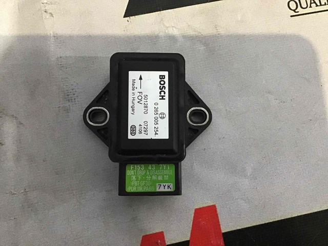 Датчик поперечного прискорення (ESP) F153437Y1 MAZDA