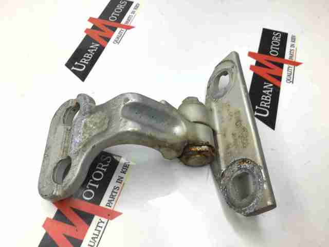 Петля заднтої двері, правої LR003085 LAND ROVER