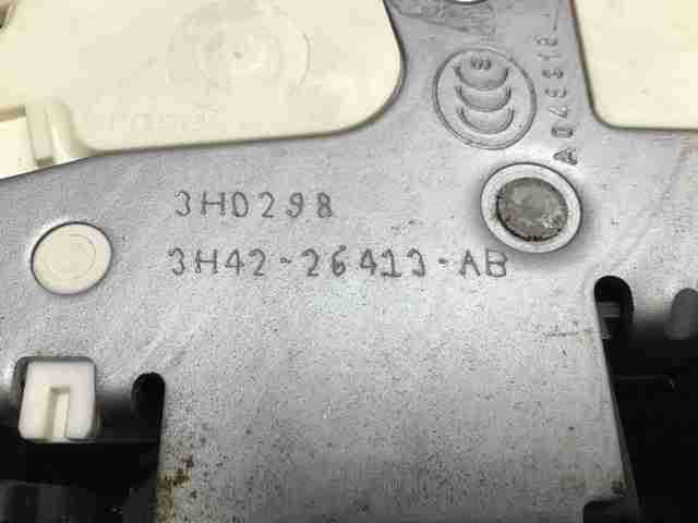 Замок задніх дверей, лівих LR013381 LAND ROVER