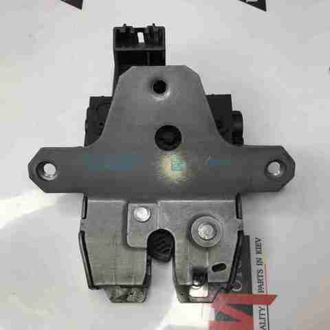 Замок дверей багажника LR016678 LAND ROVER