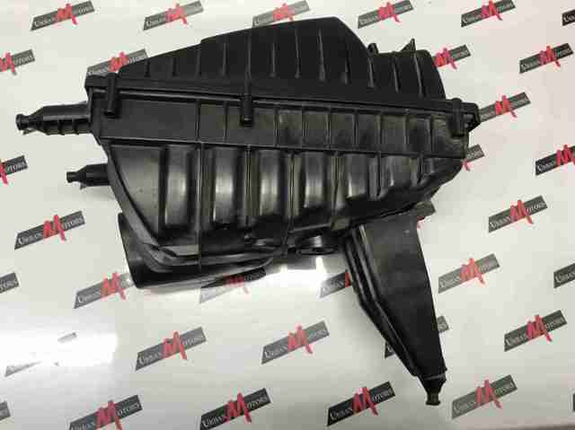Корпус повітряного фільтра, лівий LR022812 LAND ROVER