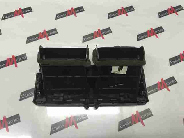 Решітка повітроводу LR025174 LAND ROVER