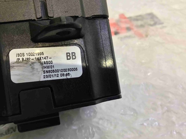 С/блок нижнього важеля LR025896 LAND ROVER