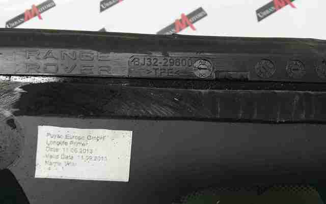 Задня кватирка права LR027370 LAND ROVER