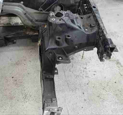 Чверть передня ліва LR036510 LAND ROVER