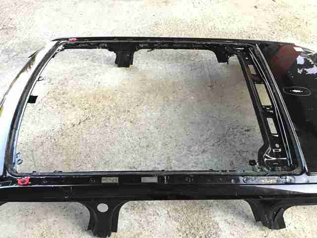 Деталі люків облицювання кузова LR038279 LAND ROVER
