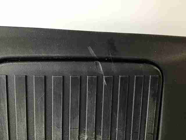 Кришка двигуна декоративна LR046747 LAND ROVER