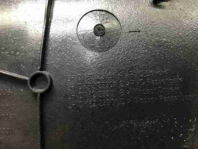 Картка задніх лівих дверей LR047097 LAND ROVER