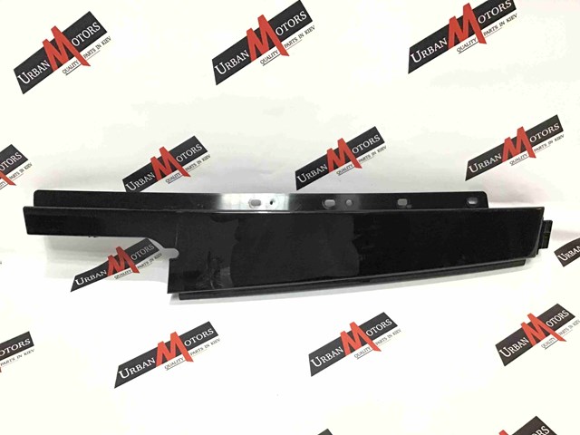 Накладка задніх дверей, правих, вертикальних LR050771 LAND ROVER