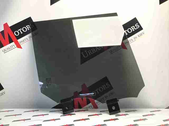 Скло заднє праве LR052676 LAND ROVER