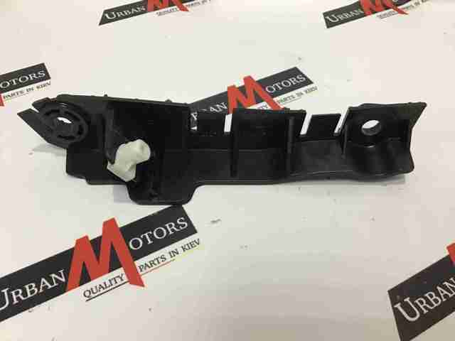 Кронштейн бампера переднього, правий LR055883 LAND ROVER