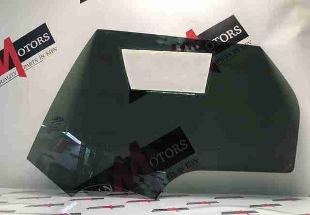 Скло задньої двері лівої LR058836 LAND ROVER