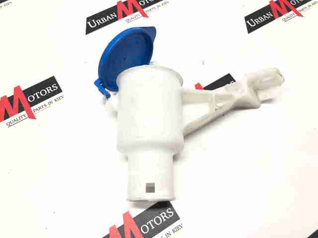 Горловина бачка омивача LR059998 LAND ROVER