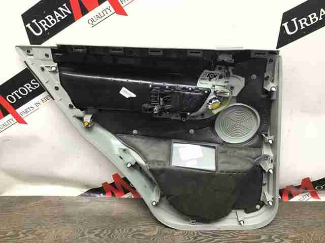 Дверна карта правих задніх дверей LR064209 LAND ROVER