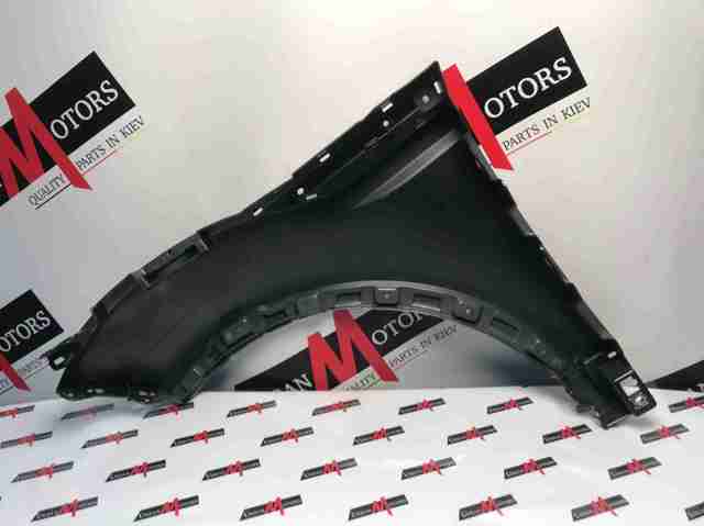 Переднє праве крило LR066922 LAND ROVER
