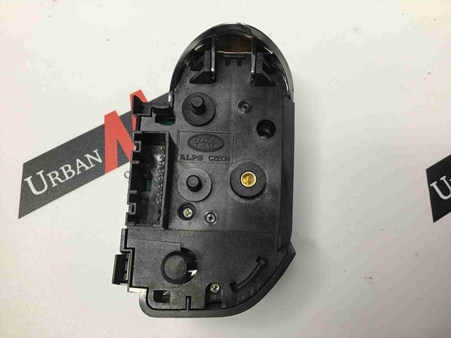 Блок кнопкових перемикачів кермового колеса LR067006 LAND ROVER