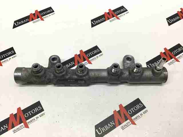Рампа форсунок системи упорскування палива LR073706 LAND ROVER