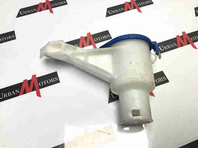 Горловина бачка омивача LR079194 LAND ROVER