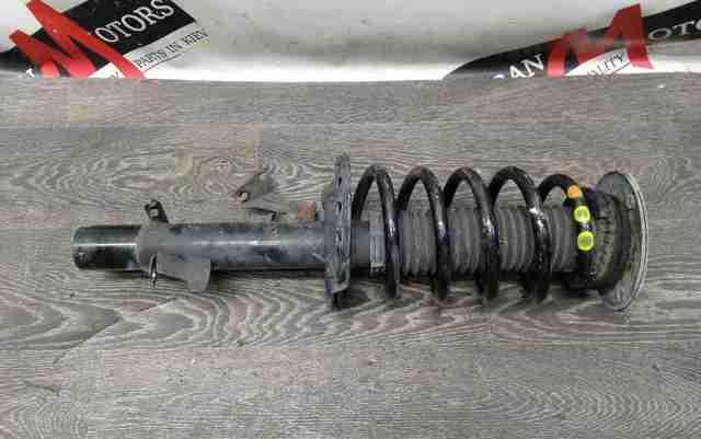 Стійка передня права LR084894 LAND ROVER